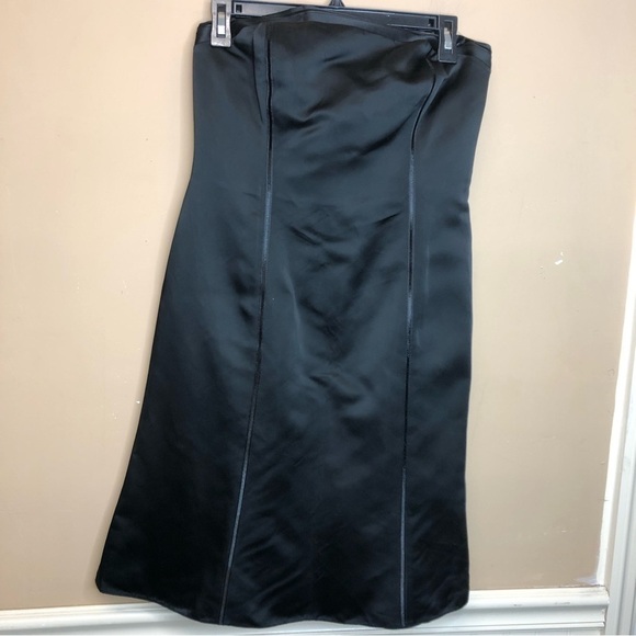 Ann Taylor Dresses & Skirts - Ann Taylor Black Strapless Dress Size 8p Petite NWT